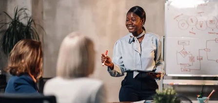 The Key Differences Between Management and Leadership Training