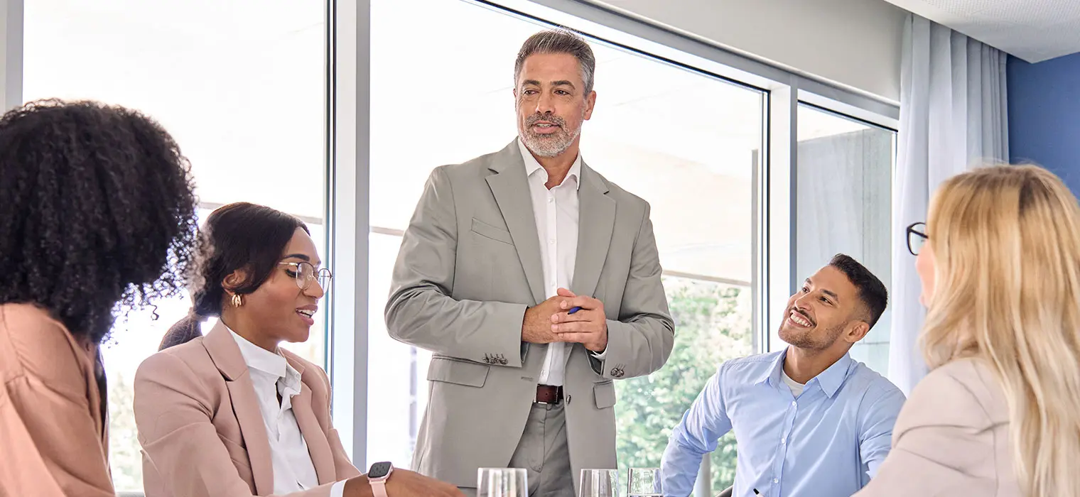 Leadership vs Management: Key Differences Explained