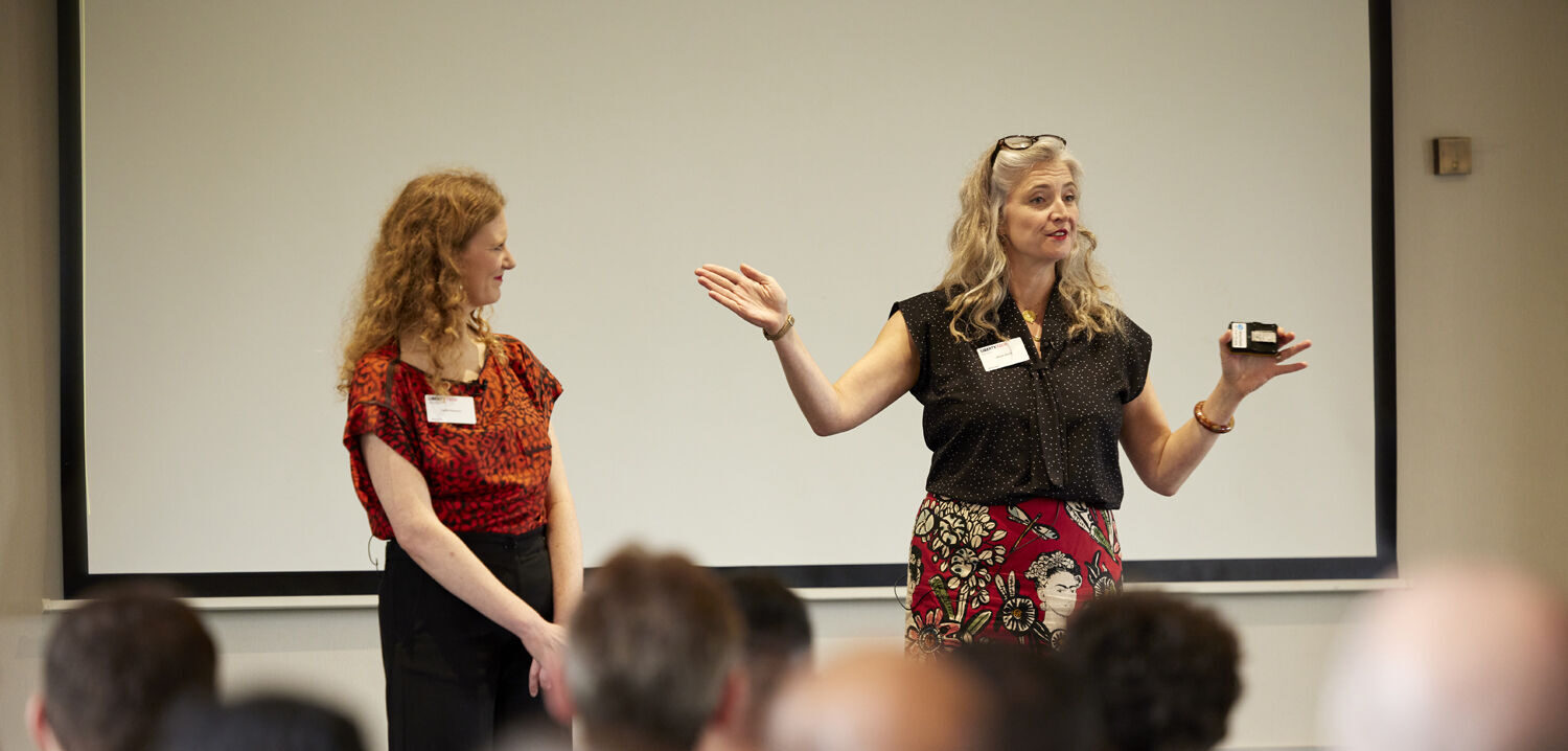 expert keynote speakers who specialise in improving teamwork and collaboration.